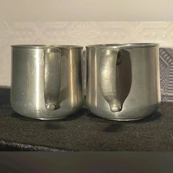 Vintage set of 2 Malaysia TUMASEK 97% PEWTER Children Baby Cups / Mugs - Picture 5 of 13